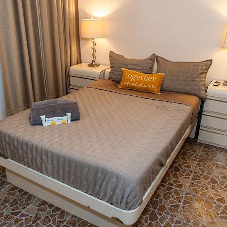 Compact Haven With Private Entrance And Free Parking And Laundry Apartment Понсе Екстериор снимка